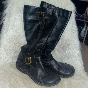 Black Shoes Size 7 1/2.